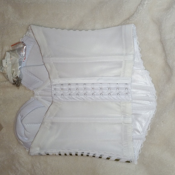 Bustier - Picture 3 of 3